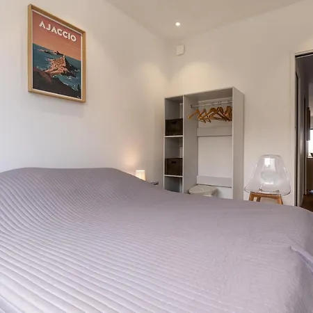 Magnifique Vue Mer, Spacieux Et Traversant