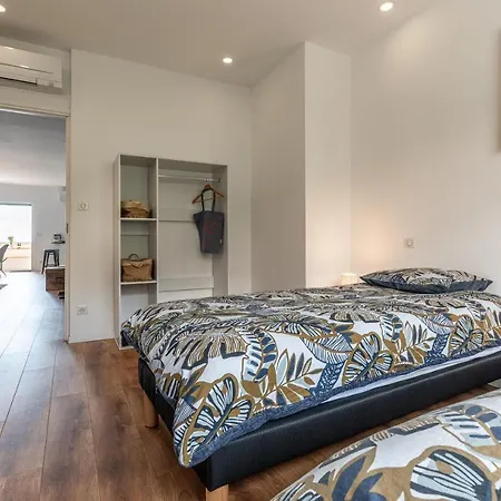 Magnifique Vue Mer, Spacieux Et Traversant Ajaccio (Corsica)